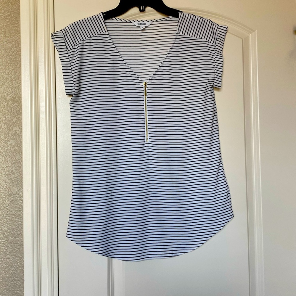 Express sateen striped navy blue white career cap sleeve V neck blouse XS